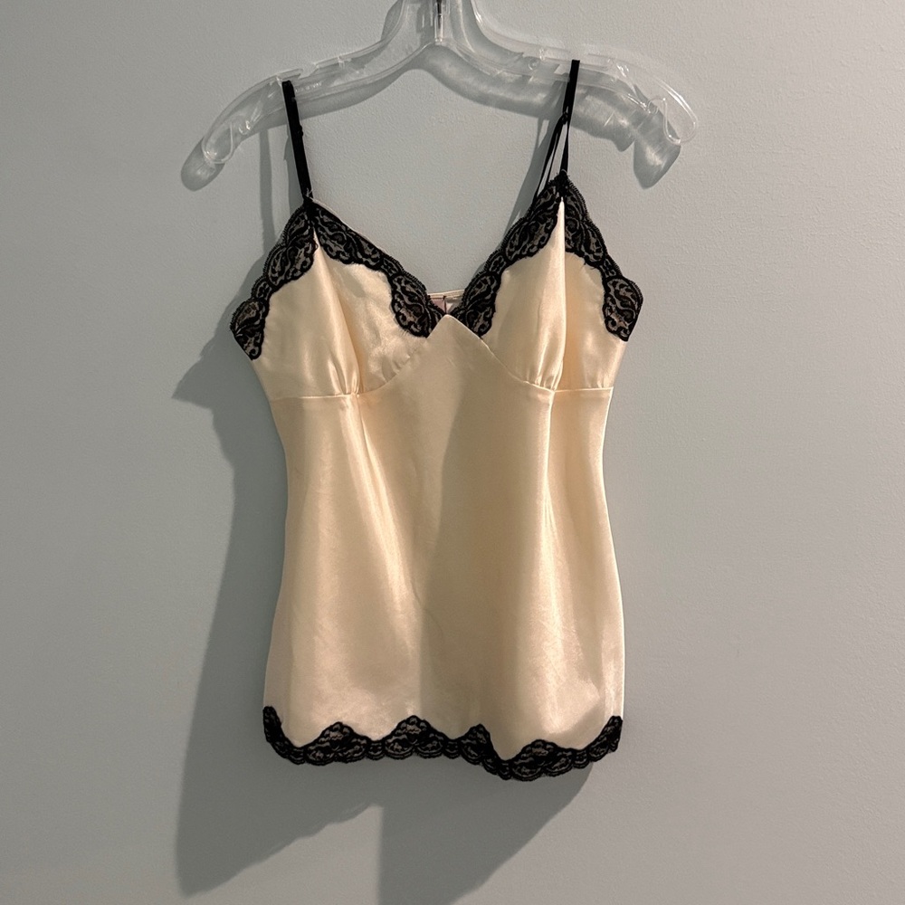 Xhilaration Cream Camisole